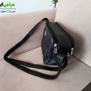 نمای دو زیپ بالایی و یک زیپ جلویی کیف اسپرت دوشی زنانه